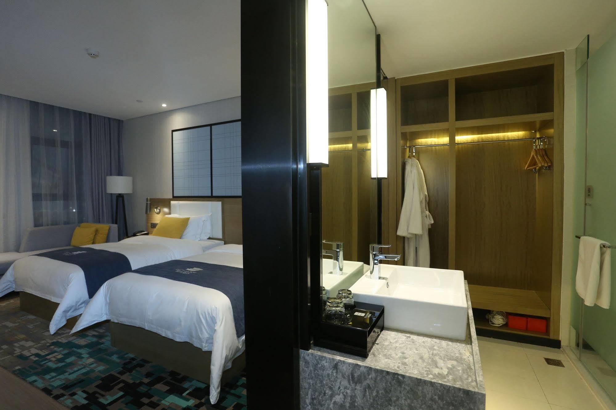 Echarm Hotel Zhengzhou High Tech Zone Екстериор снимка