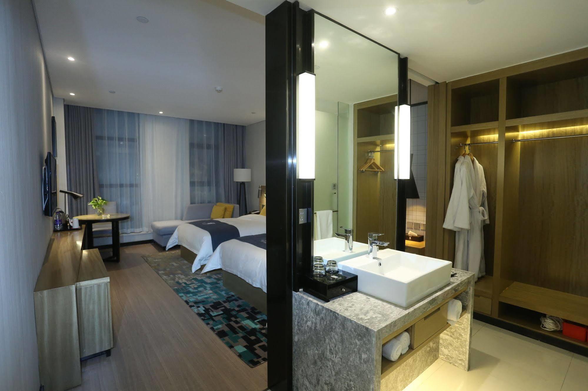 Echarm Hotel Zhengzhou High Tech Zone Екстериор снимка