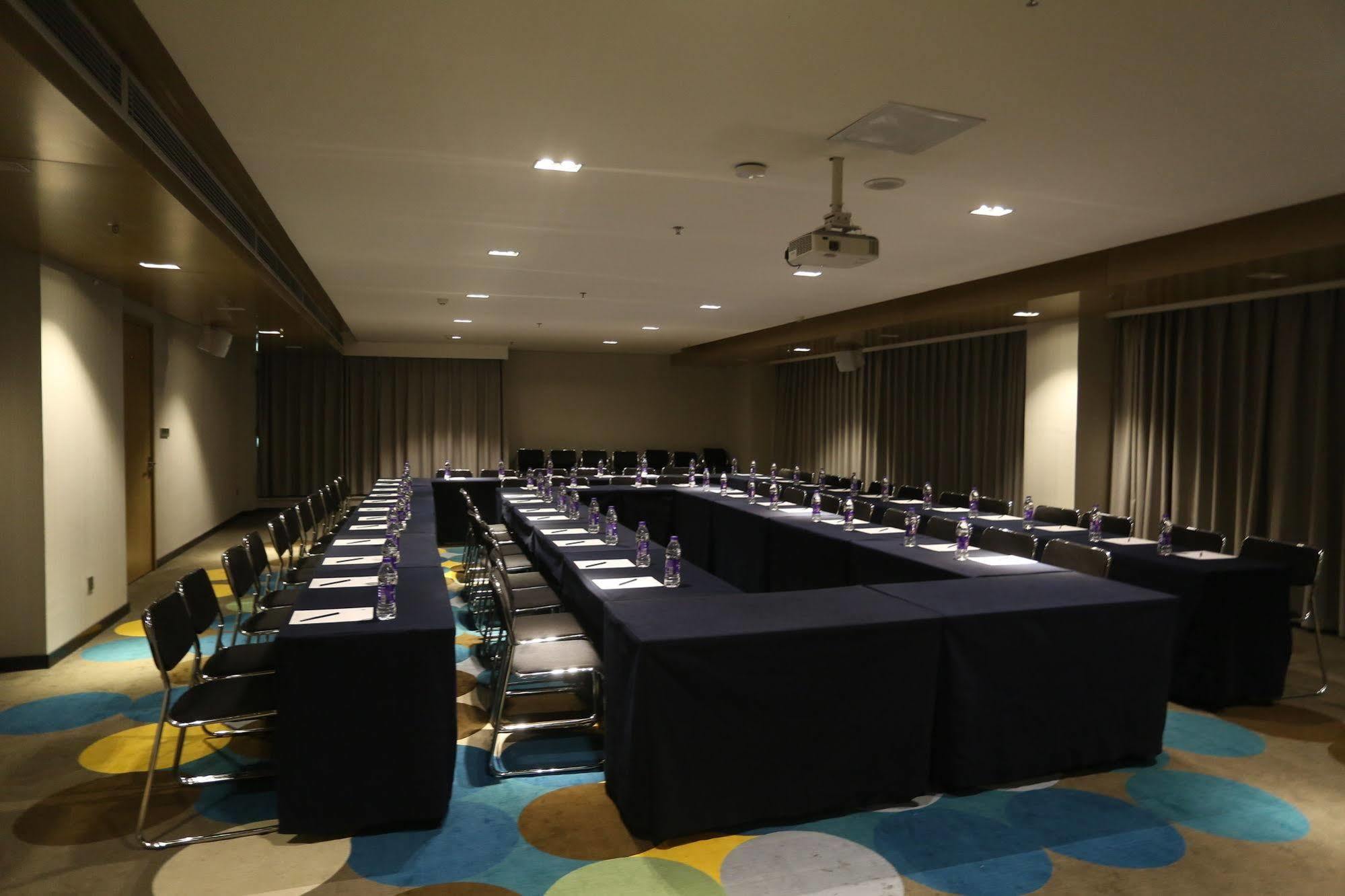 Echarm Hotel Zhengzhou High Tech Zone Екстериор снимка
